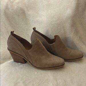 Lucky Brand Tan Heeled Booties